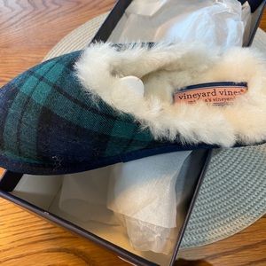 Vineyard vines Cozy slippers with wool felt and iconic black watch print